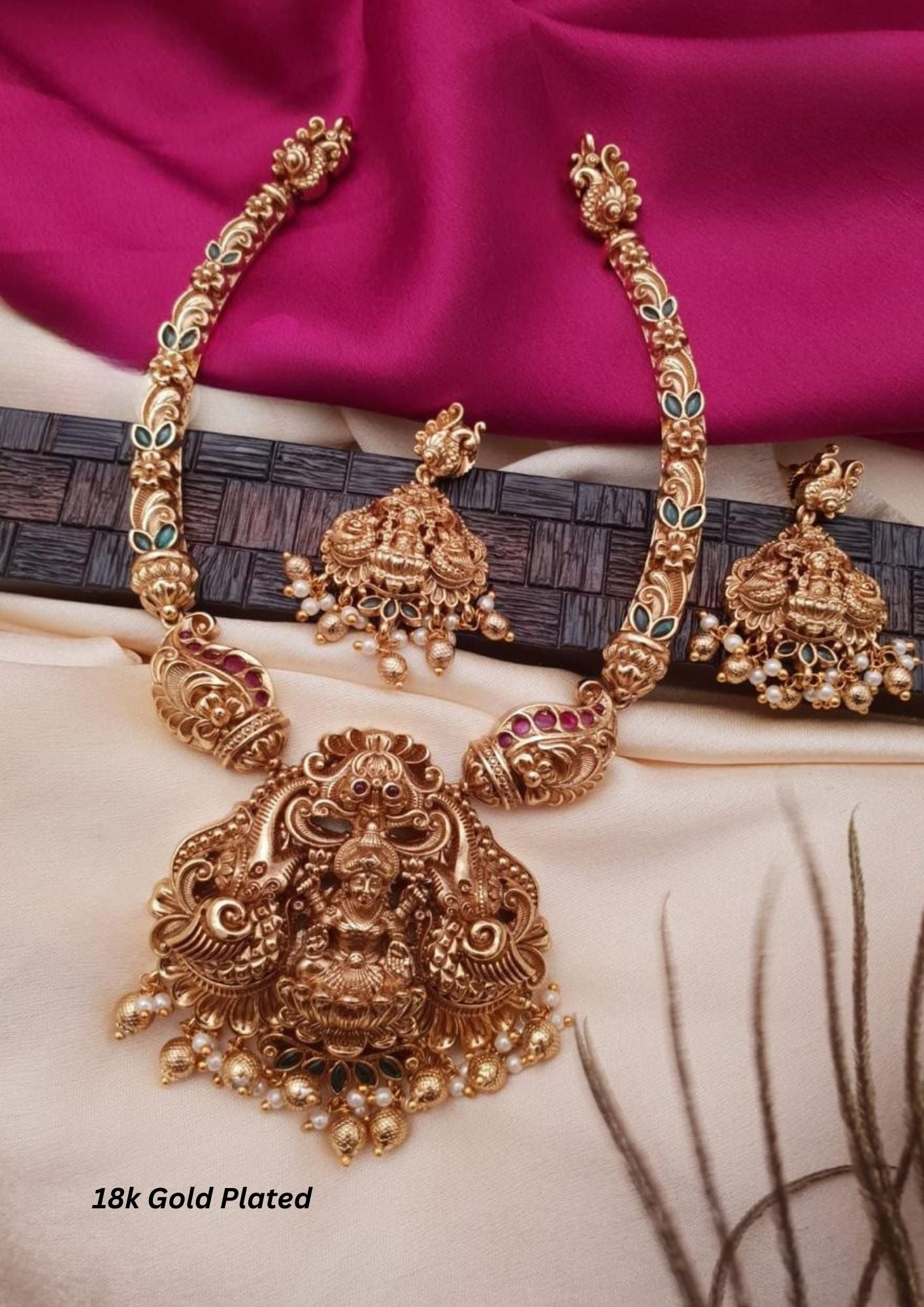 Kundan stone temple jewelry gold plated necklace with earrings