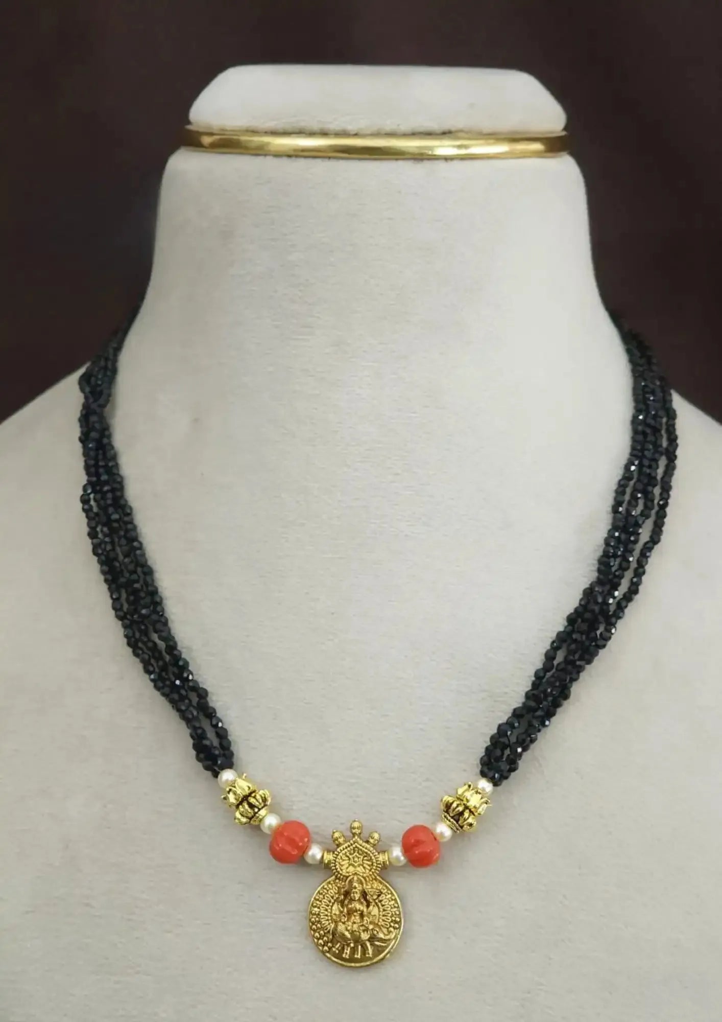 Kundan stone temple jewellery black beads mangalsutra