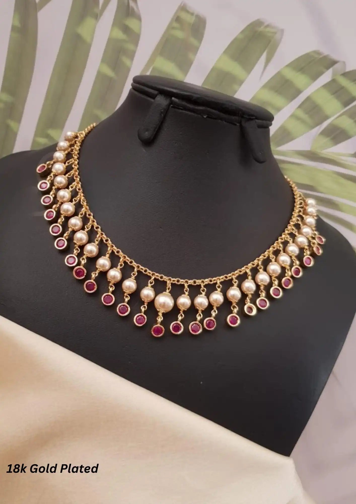 Kundan and pearls necklace