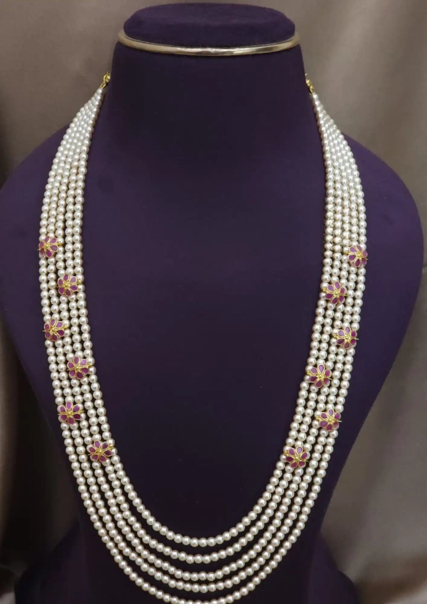 Kundan stone  and pearls necklace