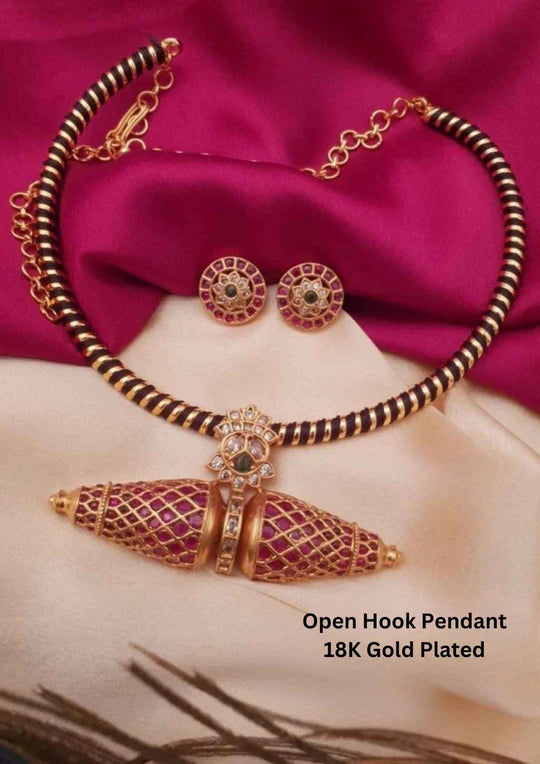 Jadau Kundan Open Hook Kemp Kante Necklace with Earrings