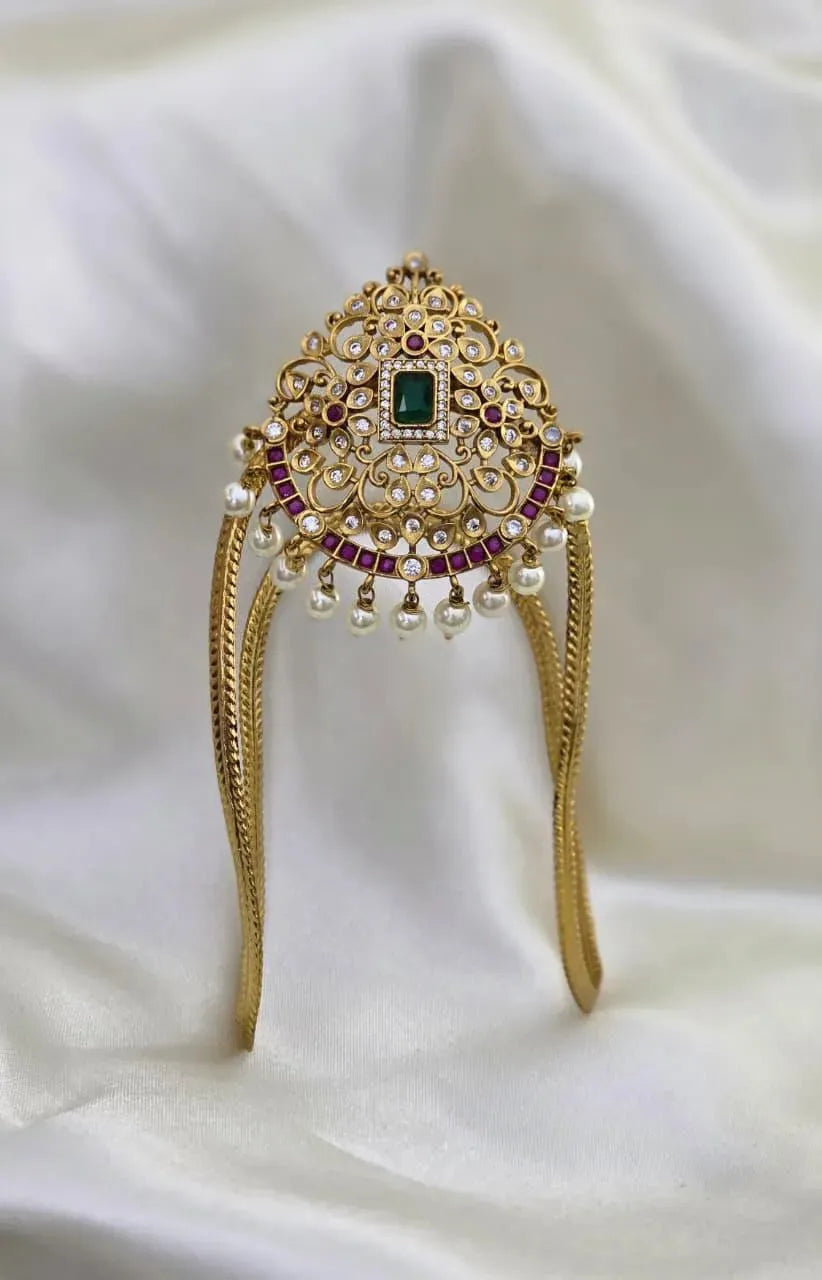 Kundan stone and beads floral vanki