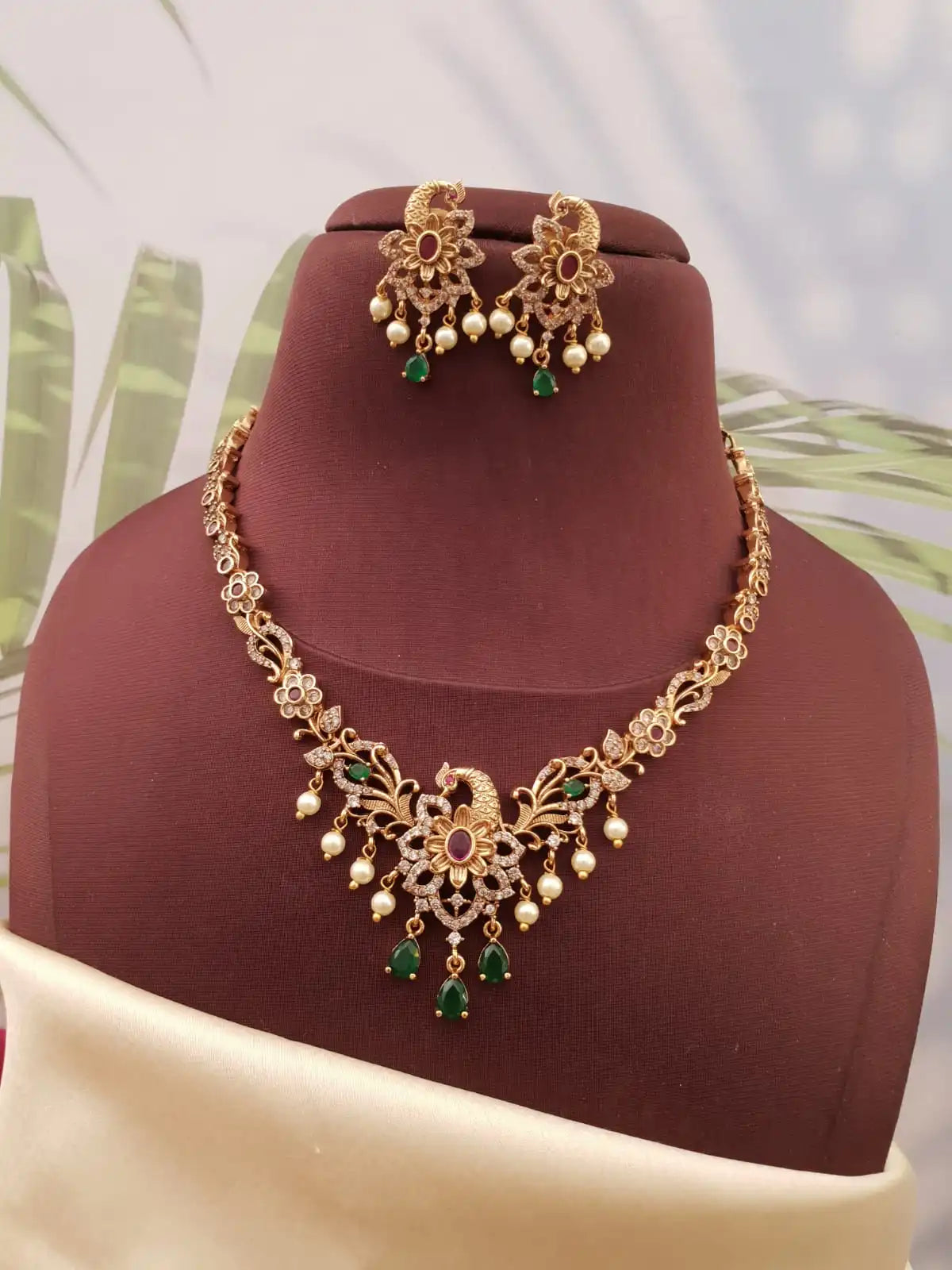 Kundan stone goldplated necklace set