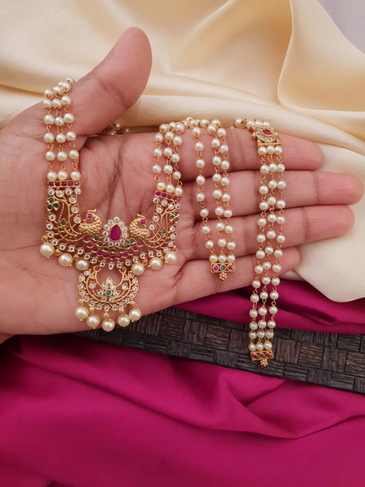 Kundan and beads necklace set