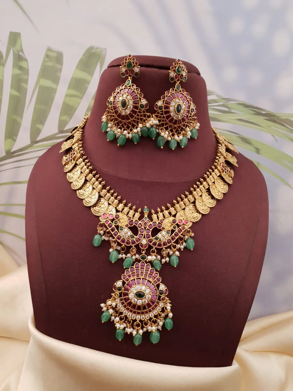 Jadau kundan stone necklace set